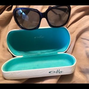 Oakley Blue/Gray Script